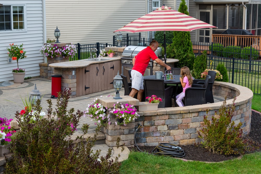 concrete retaining wall